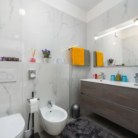 Luxury Brigitta With Whirlpool In *
