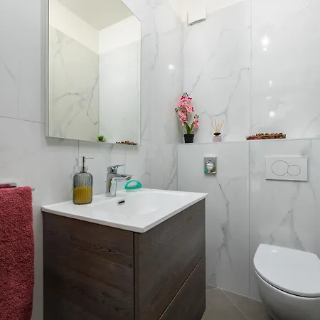 Luxury Brigitta With Whirlpool In Umag
