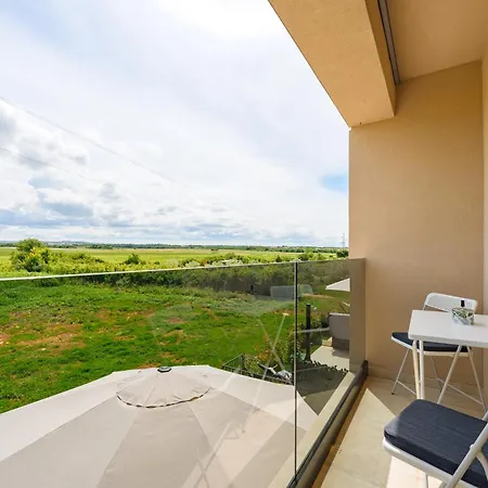 Luxury Brigitta With Whirlpool In Apartamento