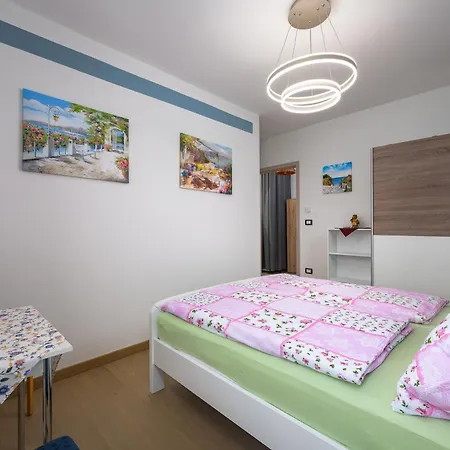 Luxury Brigitta With Whirlpool In Apartment *