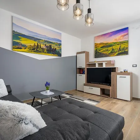 Apartamento Luxury Brigitta With Whirlpool In Umag