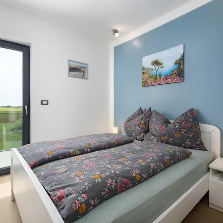 Luxury Brigitta With Whirlpool In Apartamento Umag