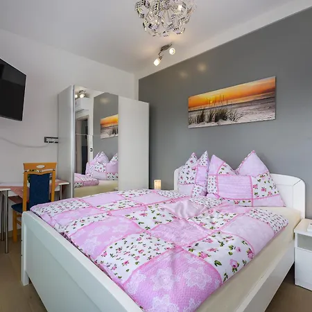Luxury Brigitta With Whirlpool In *