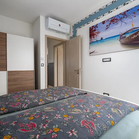 Luxury Brigitta With Whirlpool In * Umag